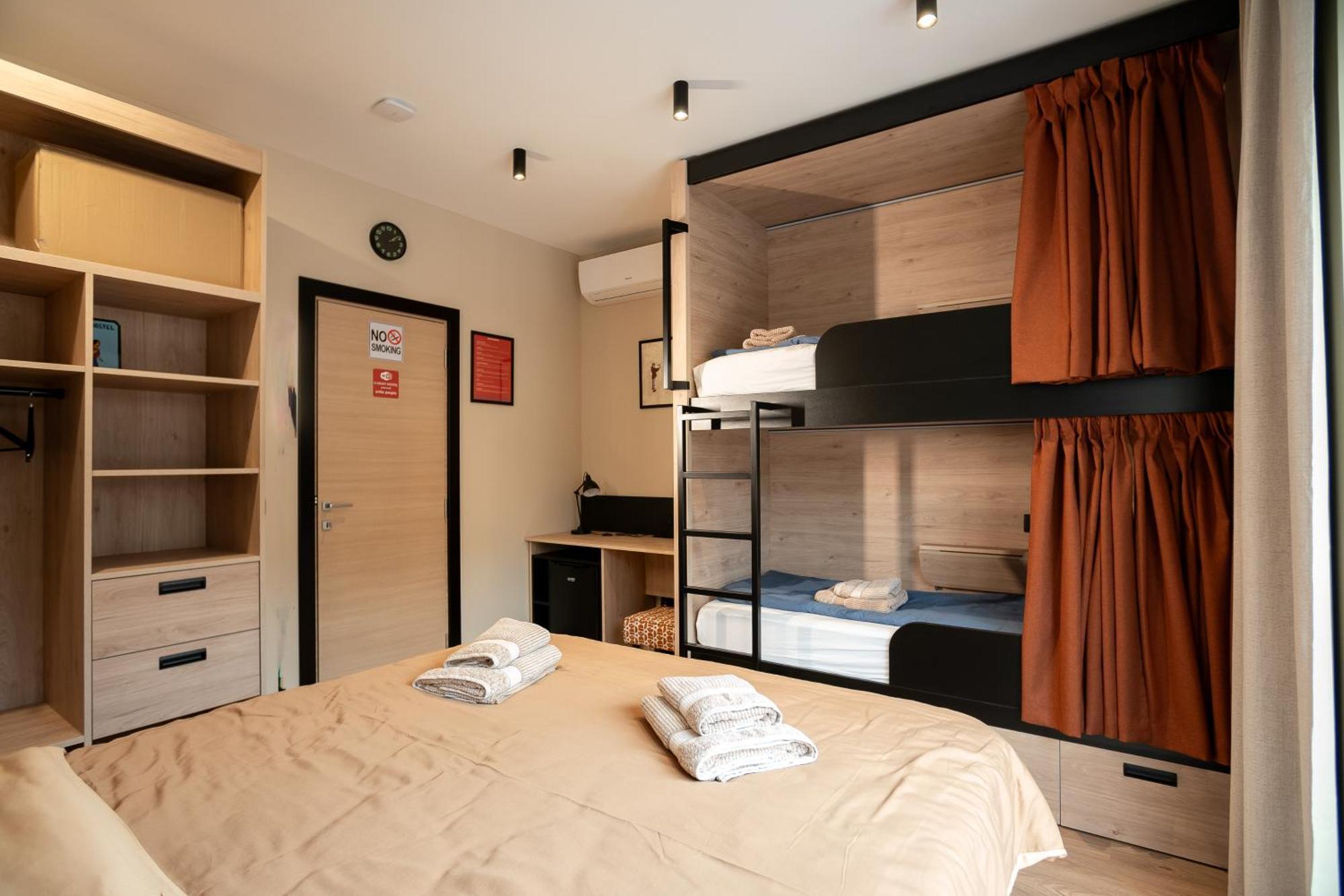 U-night Hostel *